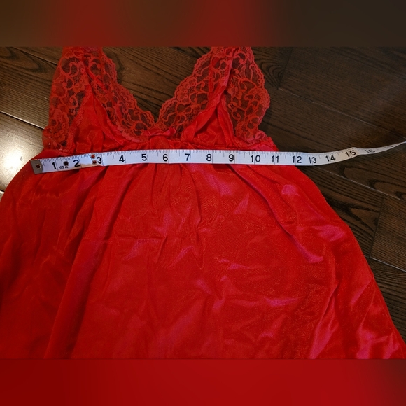 2 PC Lacy & Silky Nightie and Robe, Never Worn - Picture 7 of 11